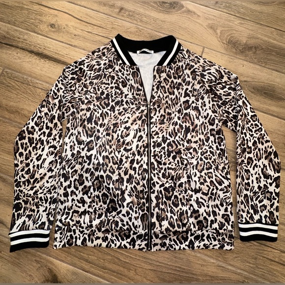 Leopard Jacket - Picture 10 of 12